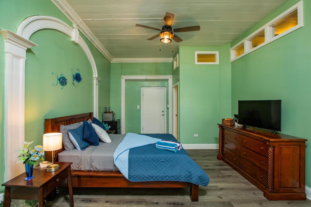 Victoria House Hotel Frederiksted Kültér fotó