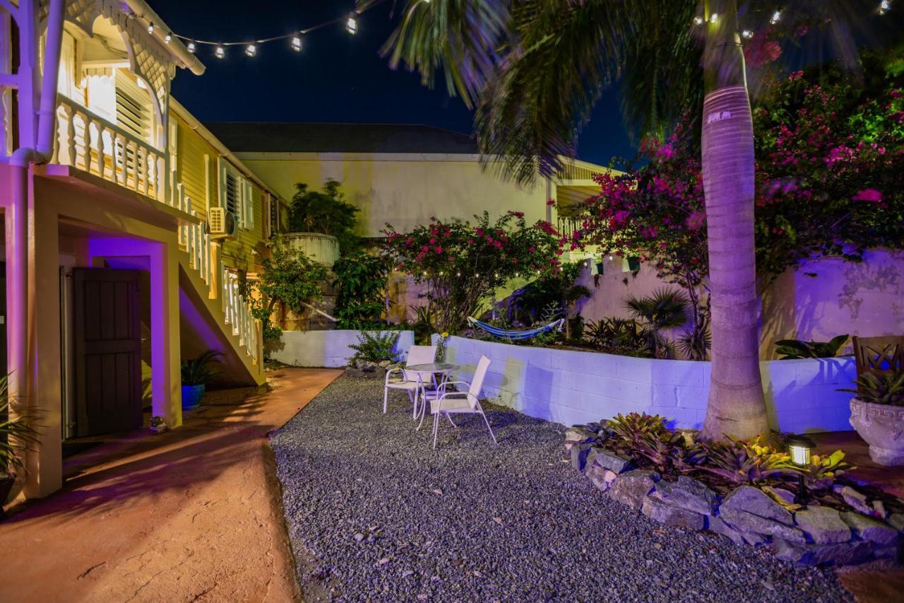 Victoria House Hotel Frederiksted Kültér fotó