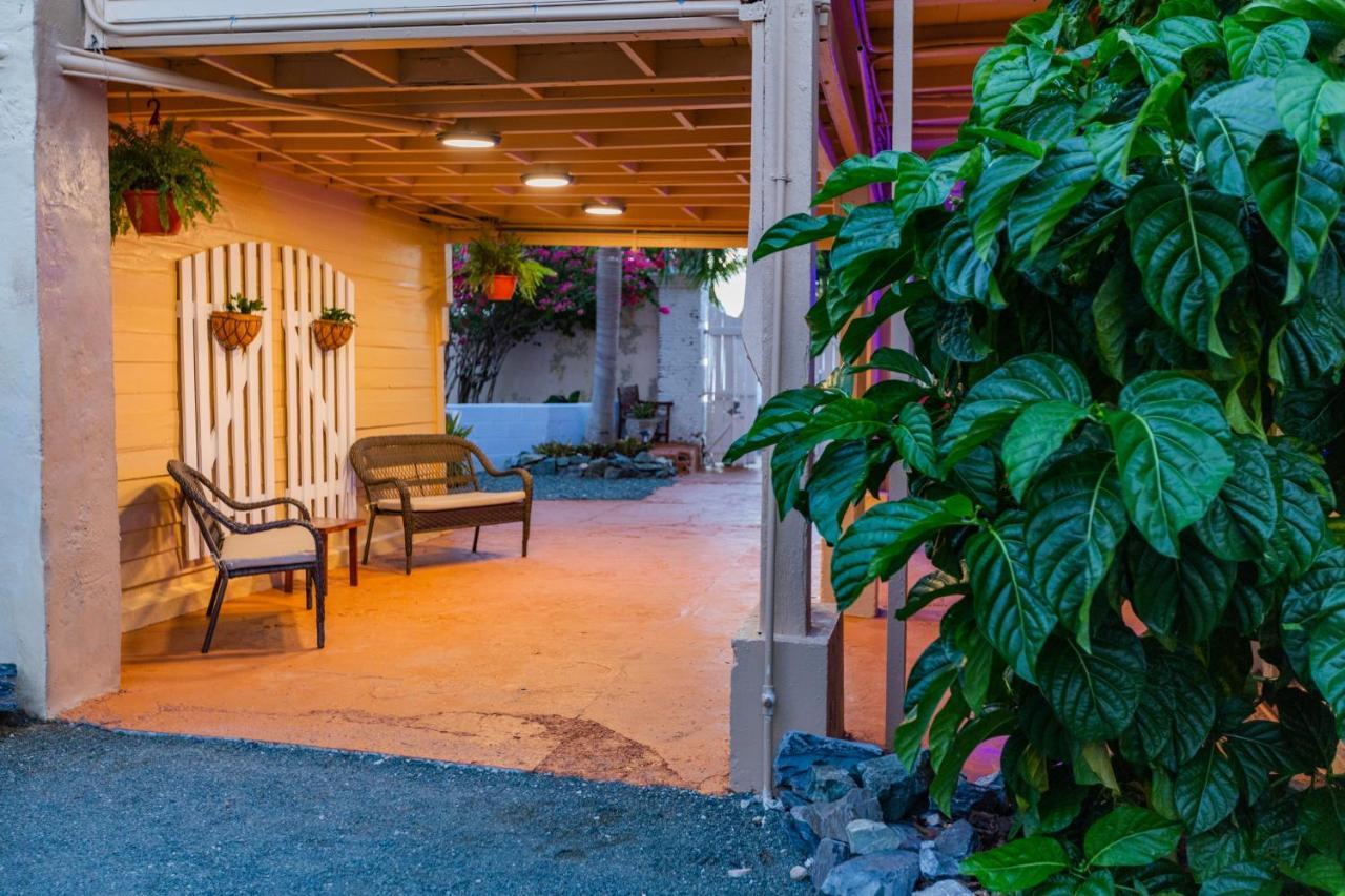 Victoria House Hotel Frederiksted Kültér fotó