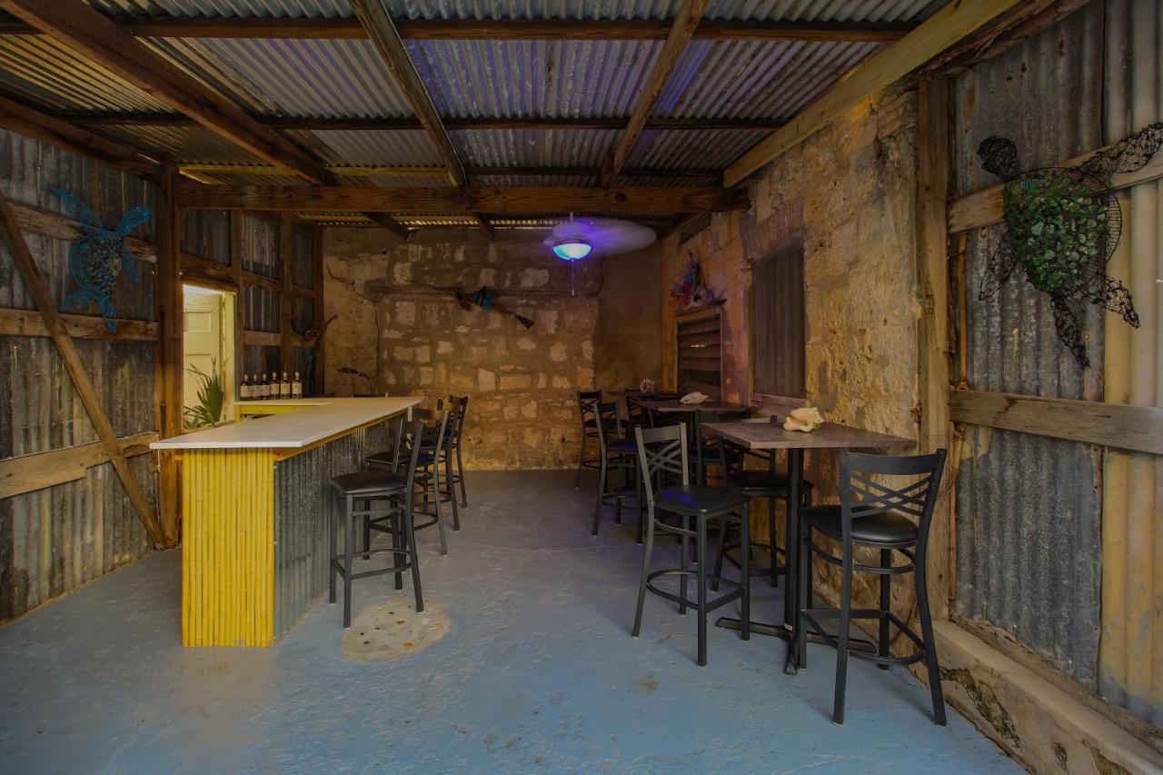 Victoria House Hotel Frederiksted Kültér fotó