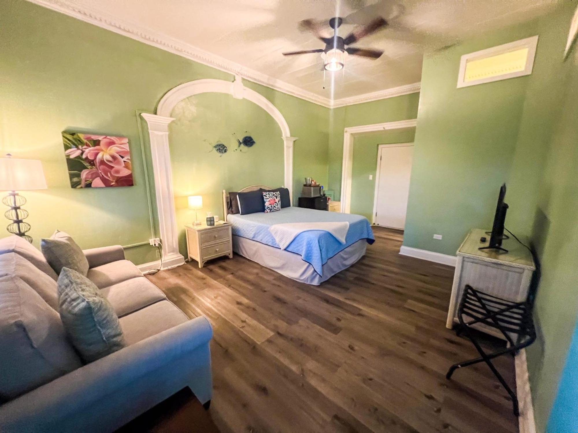 Victoria House Hotel Frederiksted Kültér fotó